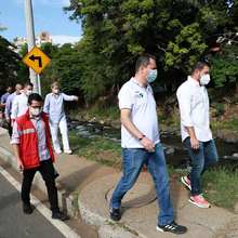 Carlos Salazar hace recorrido por la ribera del R&iacute;o Cali en compa&ntilde;&iacute;a de Personer&iacute;a y Zool&oacute;gico de Cali