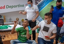 El futbolista Benedetti hizo un &lsquo;golazo&rsquo; de Navidad por Camilo