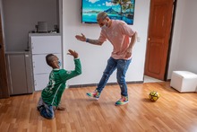 El futbolista Benedetti hizo un &lsquo;golazo&rsquo; de Navidad por Camilo