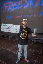 &lsquo;Basto MC&rsquo; dio c&aacute;tedra en el 1er Freestyle Cali Ciudad Deportiva