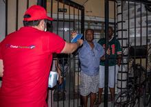 Secretar&iacute;a del Deporte sensibiliz&oacute; a habitantes de la Comuna 13 sobre c&oacute;mo prevenir cuidarse en pandemia