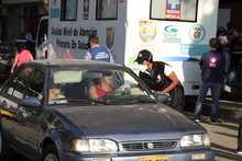 Alcalde visit&oacute; puestos m&oacute;viles dispuestos para pruebas COVID