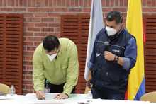 Comerciantes nocturnos firmaron pacto por la vida con la Alcald&iacute;a de Cali