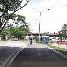 Cale&ntilde;os opinan sobre el paso de la carrera 99 que conecta el Valle del Lili con la calle 5