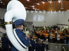 &ldquo;El doctor Holmes queda en el esp&iacute;ritu de nuestras instituciones y ciudadan&iacute;a&rdquo;