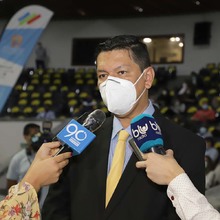 &ldquo;El doctor Holmes queda en el esp&iacute;ritu de nuestras instituciones y ciudadan&iacute;a&rdquo;