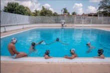 Los deportistas de alto rendimiento contin&uacute;an entrenamientos en la renovada piscina de rugby