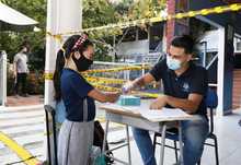 Los estudiantes de primaria vivieron un reencuentro bioseguro en su primer d&iacute;a de clases