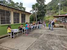Avanza con &eacute;xito segunda jornada de entrega de alimentaci&oacute;n escolar