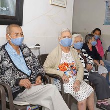 Avanza entrega de asistencia humanitaria para adultos mayores