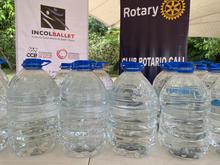 Donaci&oacute;n de agua potable refuerza el regreso a clases con alternancia en el sector oficial