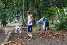 Puro Coraz&oacute;n&rsquo; durante jornada de limpieza en la ribera del r&iacute;o Cali