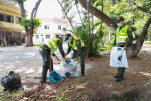 Puro Coraz&oacute;n&rsquo; durante jornada de limpieza en la ribera del r&iacute;o Cali
