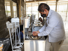 M&aacute;s de 900 millones de pesos en recursos se entregaron al sistema educativo oficial de Cali