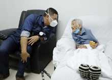 Las ESE en primera l&iacute;nea de vacunaci&oacute;n contra la covid-19 en los adultos mayores