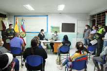 Comuna 12 y Alcald&iacute;a conciertan mesas de trabajo para subsanar problem&aacute;ticas de seguridad