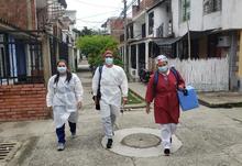 Salud P&uacute;blica realiza vacunaci&oacute;n en adultos mayores de 80 a&ntilde;os de manera extramural