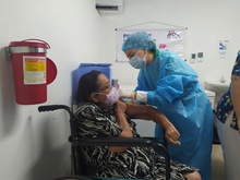 Vacunados 338 adultos mayores de 80 a&ntilde;os, de las EPS subsidiadas de la ESE Ladera