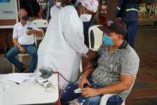 Carrera por la vida: gremio de taxistas a favor de vacunaci&oacute;n contra la covid-19