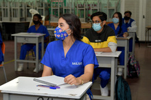 La comunidad educativa del INEM Jorge Isaacs celebr&oacute; el feliz regreso a clases en alternancia