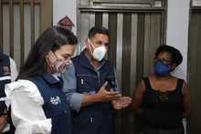 Casa a casa, alcalde Ospina busca adultos mayores de 80 a&ntilde;os para ser vacunados por la vida