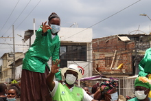 El humedal Isa&iacute;as Duarte Cancino se visti&oacute; de fiesta con su carnaval por el agua.