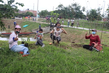 El humedal Isa&iacute;as Duarte Cancino se visti&oacute; de fiesta con su carnaval por el agua.