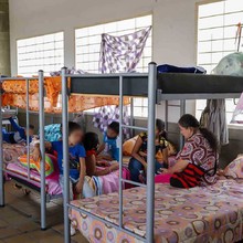 40 familias reciben atenci&oacute;n integral en albergue temporal dispuesto por la Alcald&iacute;a de Cali