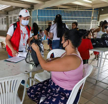 &lsquo;Save the Children&rsquo; entrega ayudas a los afectados por ola invernal en Cali