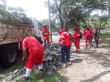 Grupo operativo atendi&oacute; emergencias por temporada de lluvias y realiz&oacute; aplicaci&oacute;n de asfalto