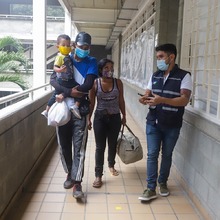 Puesto de Mando Unificado y atenci&oacute;n las 24 horas para 78 familias en albergue de Silo&eacute;