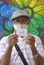 En el quinto megacentro de vacunaci&oacute;n, Alcalde de Cali invit&oacute; a vivir una Semana Santa por la vida