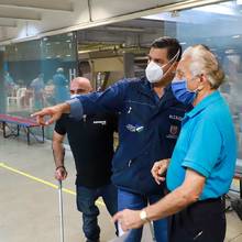 Vacunar a la mayor  cantidad de adultos mayores durante los d&iacute;as santos: objetivo de la Alcald&iacute;a de Cali 