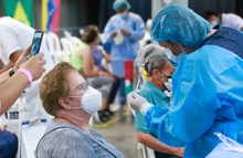Vacunar a la mayor  cantidad de adultos mayores durante los d&iacute;as santos: objetivo de la Alcald&iacute;a de Cali 