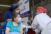 &ldquo;Ya me vacun&eacute;, por mis hijos, mis nietos, bisnietos y todos mis vecinos&rdquo;: Margot Ram&iacute;rez 