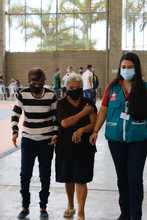 &ldquo;Ya me vacun&eacute;, por mis hijos, mis nietos, bisnietos y todos mis vecinos&rdquo;: Margot Ram&iacute;rez 