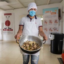 Comedores comunitarios, un espacio de solidaridad y construcci&oacute;n de cale&ntilde;idad 