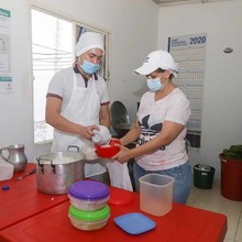 Comedores comunitarios, un espacio de solidaridad y construcci&oacute;n de cale&ntilde;idad 