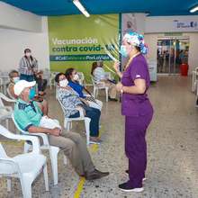 91%  de la primera dosis de las vacunas contra la COVID 19, ya se aplic&oacute; en Cali