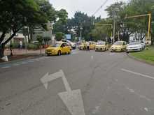 Se activa plan de desv&iacute;os en Cali por manifestaci&oacute;n del gremio de taxistas