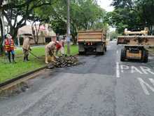 Mantenimiento vial y remoci&oacute;n de deslizamientos en la capital vallecaucana