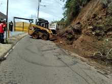 Mantenimiento vial y remoci&oacute;n de deslizamientos en la capital vallecaucana