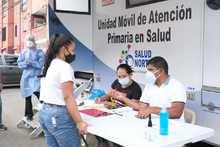 Tenderos fueron atendidos con toma de pruebas covid-19 en Los Alc&aacute;zares