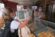 Tenderos fueron atendidos con toma de pruebas covid-19 en Los Alc&aacute;zares