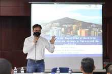 Funcionarios se capacitan sobre normas urban&iacute;sticas