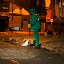 Una noche por el centro de Cali acompa&ntilde;ando la jornada de limpieza