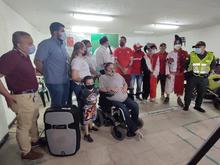 Bar&oacute;n Rojo Sur y Frente Radical Verdiblanco se estrenan en &ldquo;la cancha&rdquo; de los Comedores Comunitarios