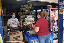 Tenderos y sector del comercio de alimentos en Floralia fueron atendidos con toma de pruebas covid-19