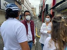 Limpieza y di&aacute;logo con empresarios del centro, acciones de &lsquo;Puro Coraz&oacute;n&rsquo; por Cali