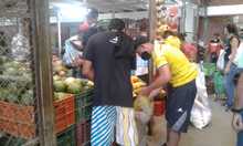 Ingresaron a Cali los primeros suministros de alimentos y combustible